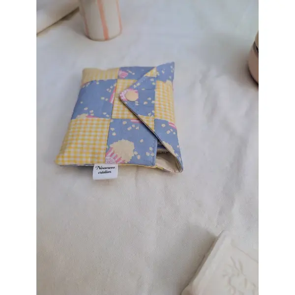 Pochette à lingettes démaquillantes lavables - étui artisanal avec lingettes réutilisables- motif pop-corn pastel
