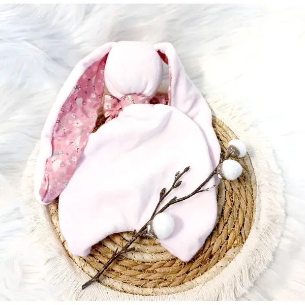 Doudou petit lapin rose clair