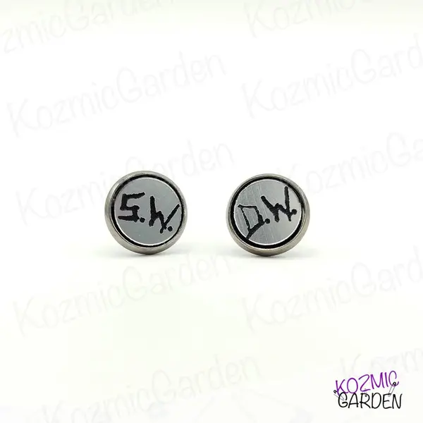 Boucles d'oreilles supernatural — initiales dean & sam winchester bijoux série tv