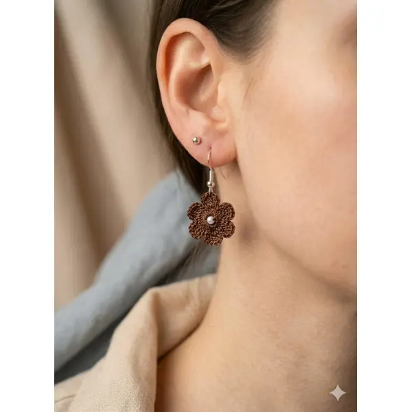 Boucles d’oreilles fleurs au crochet avec perle, fait main, couleur au choix, vendues par paire