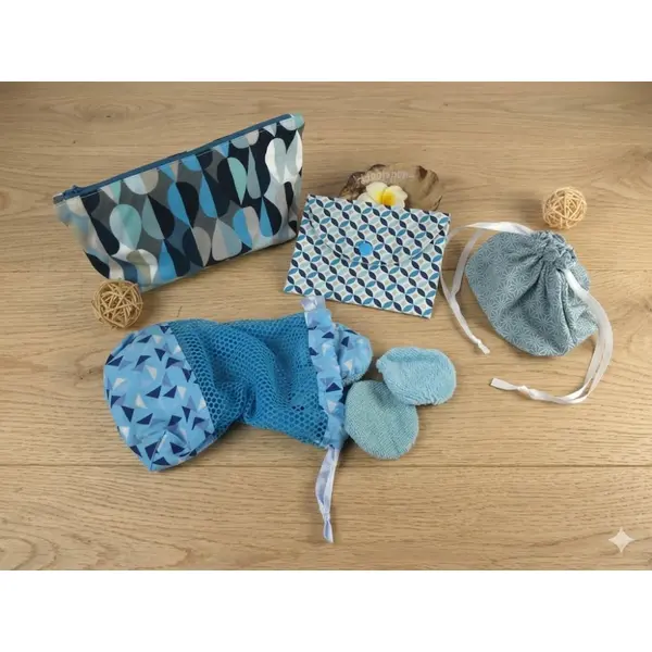 Trousse à maquillage + filet de lavage + sac à savon + pochon et lingettes démaquillantes en éponge de bambou/coton