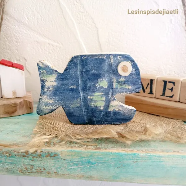 Poisson carré en bois de récup bleu, petite déco murale bord de mer