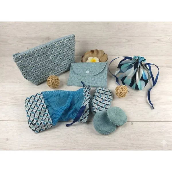 Trousse à maquillage + filet de lavage + sac à savon + pochon et lingettes démaquillantes en éponge de bambou/coton