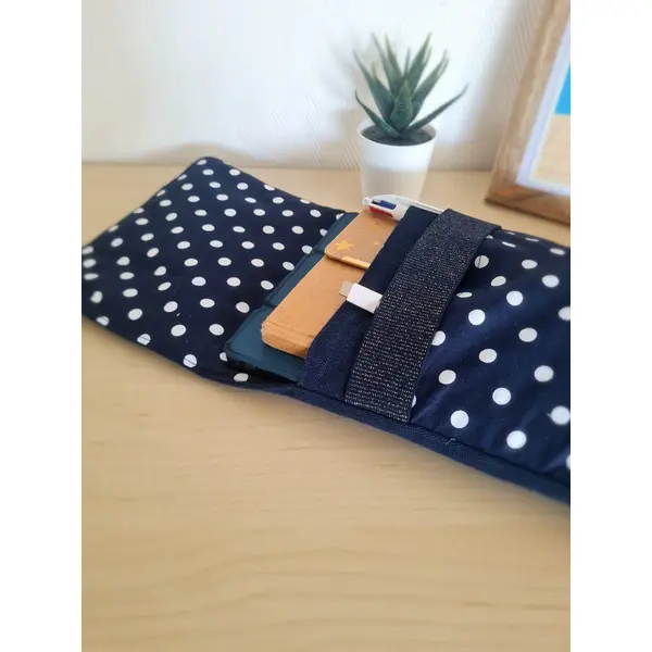 Housse de protection pour tablette ou liseuse, pochette de voyage, protection livre