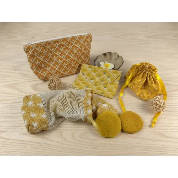 Trousse à maquillage + filet de lavage + sac à savon + pochon et lingettes démaquillantes en éponge de bambou/coton
