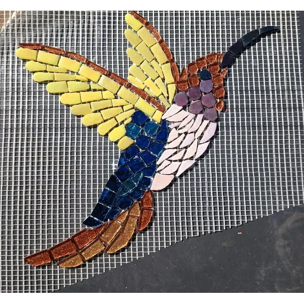 Colibri en mosaïque fait main – décoration murale colorée en verre – artisanat unique – cadeau original nature et oiseaux