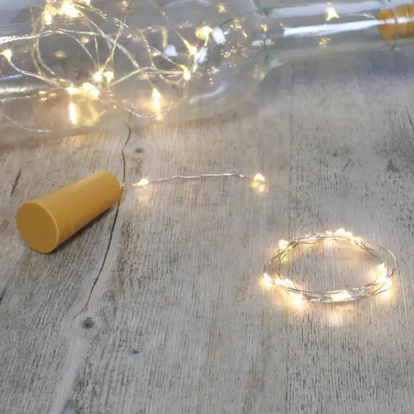 Lot de 6 Bouchons avec Guirlande MicroLeds Argent 2M - SkyLantern.fr