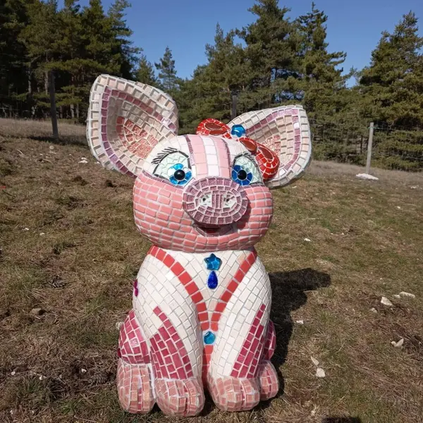 Cochon roselia / mosaïque d'art/ sculpture en mosaïque