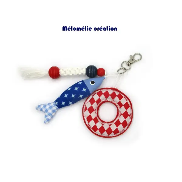Porte-clés poisson bleu blanc rouge, en tissu et macramé, sardine et bouée pour accrocher à vos sacs, clés, idée cadeau originale