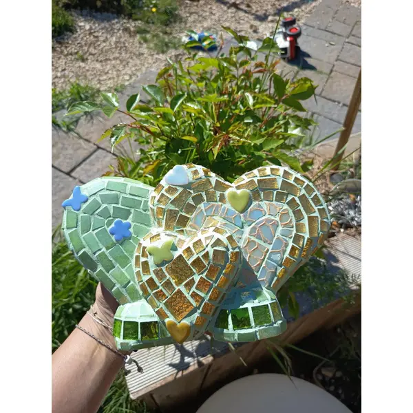 Cœur mosaïque vert pastel & doré – décoration artisanale faite main – cadeau romantique et déco bohème