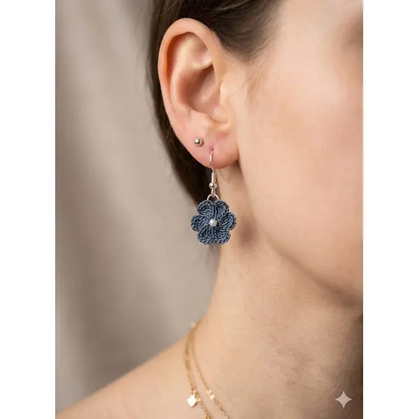 Boucles d’oreilles fleurs au crochet avec perle, fait main, couleur au choix, vendues par paire