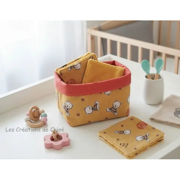 Panier et 6 lingettes bébé